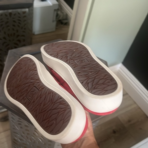 Spenco, orthotic red suede with red leather bows, slip-on sneakers, size 9 - Picture 4 of 7